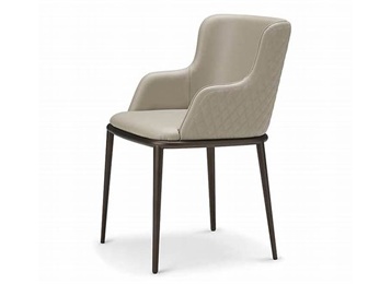 意式現(xiàn)代簡(jiǎn)約皮革靠背實(shí)木椅子