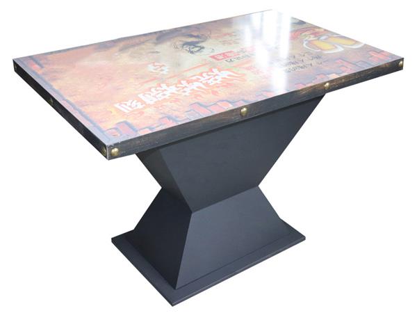 工業(yè)復(fù)古西餐廳磨砂五金漏斗餐桌_鐵藝貼片銅釘包邊餐桌