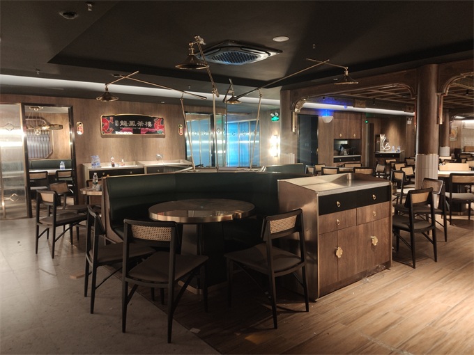 行運(yùn)龍鳳茶樓港風(fēng)簡約實(shí)木藤條靠背椅