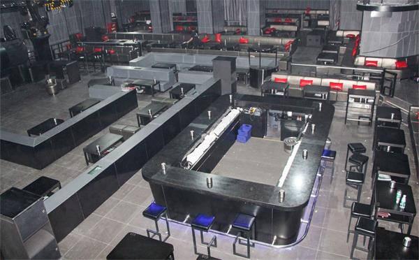 酒吧吧臺(tái)椅