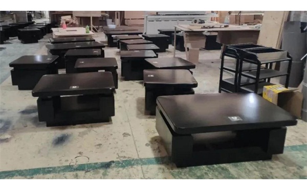 廣州酒吧不銹鋼茶幾生產(chǎn)車間現(xiàn)場